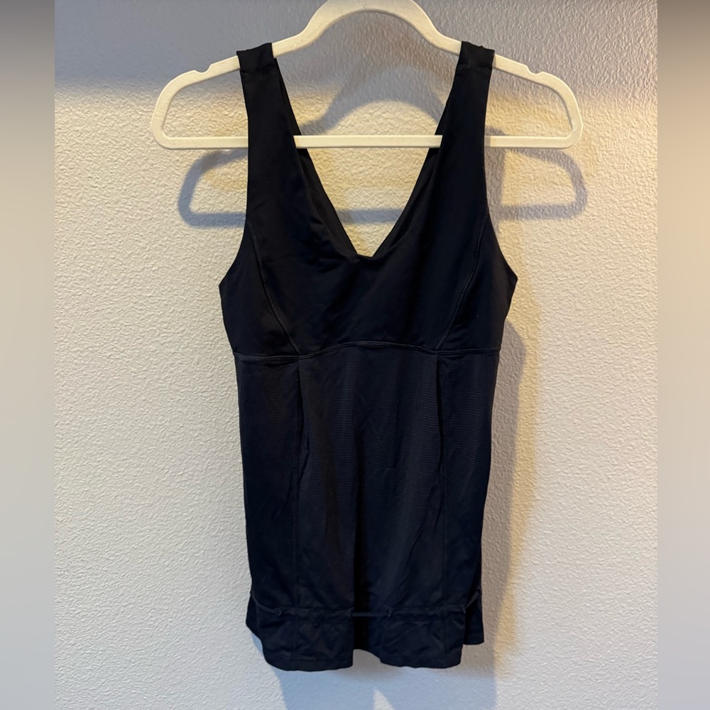 Lululemon Tame Me Black Tank Top Cinch Waist Active Top Size XS 2